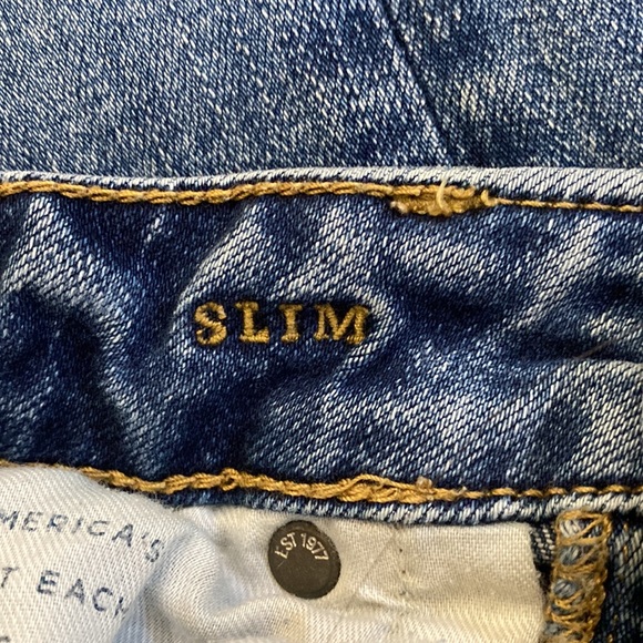 29x32 Slim American Eagle distressed light wash - Picture 6 of 7